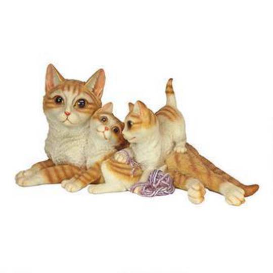 Kitten Crowd" Cat Family Statue